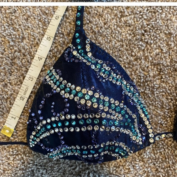 Like new Maggie Keaveny custom figure show suit. - Picture 12 of 12